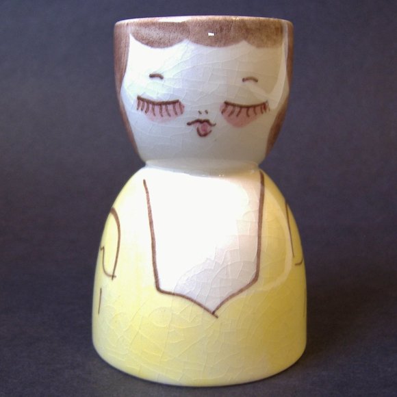 2 Egg Cups Woman Girl Mother Daughter Pair Vintage Ceramic Porcelain Collectible - Picture 4 of 8